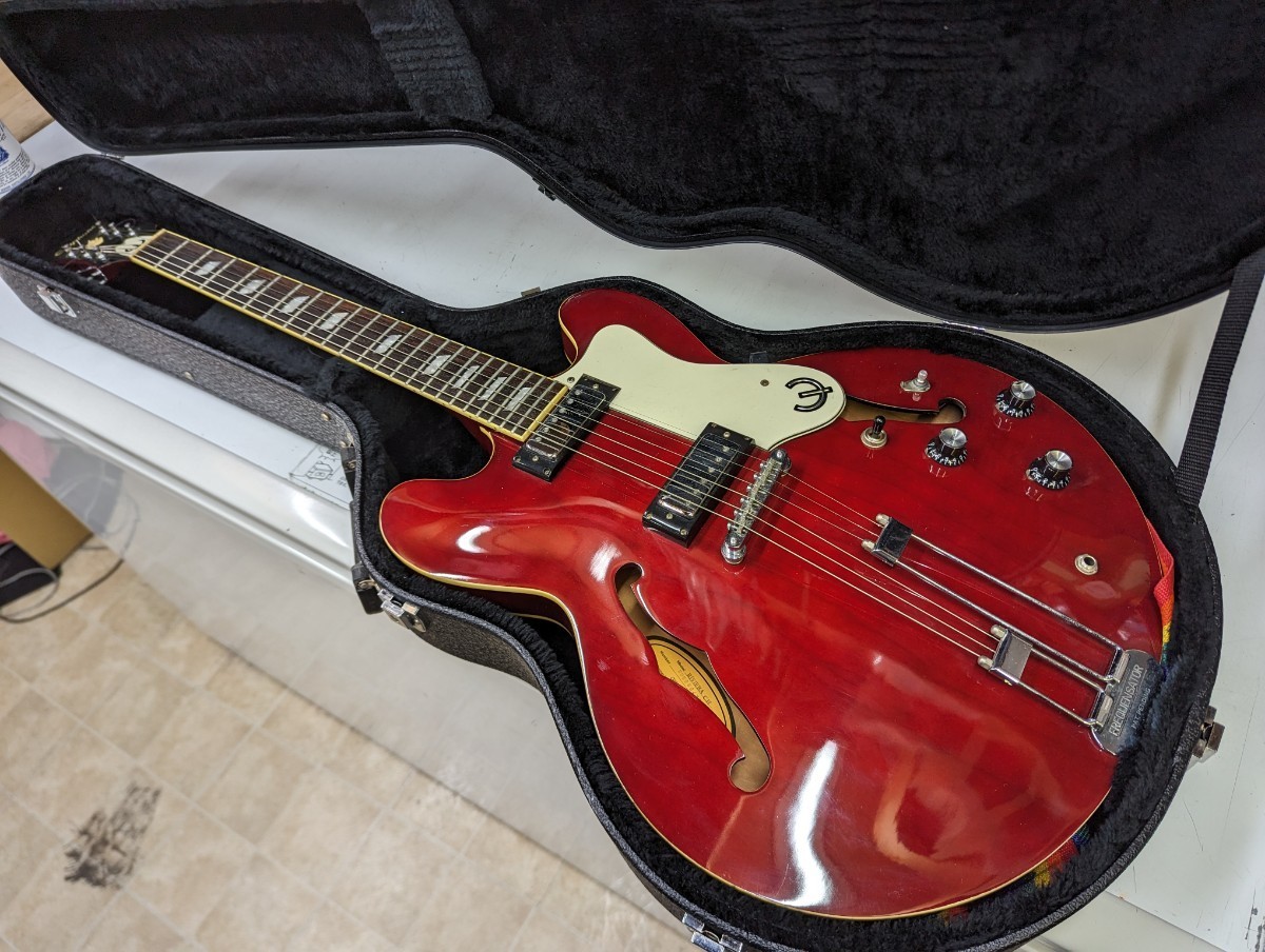 Epiphone 　Riviera　エピフォン　リビエラ　ワンオーナー　美品　 エレキギター　ケース付き_画像1