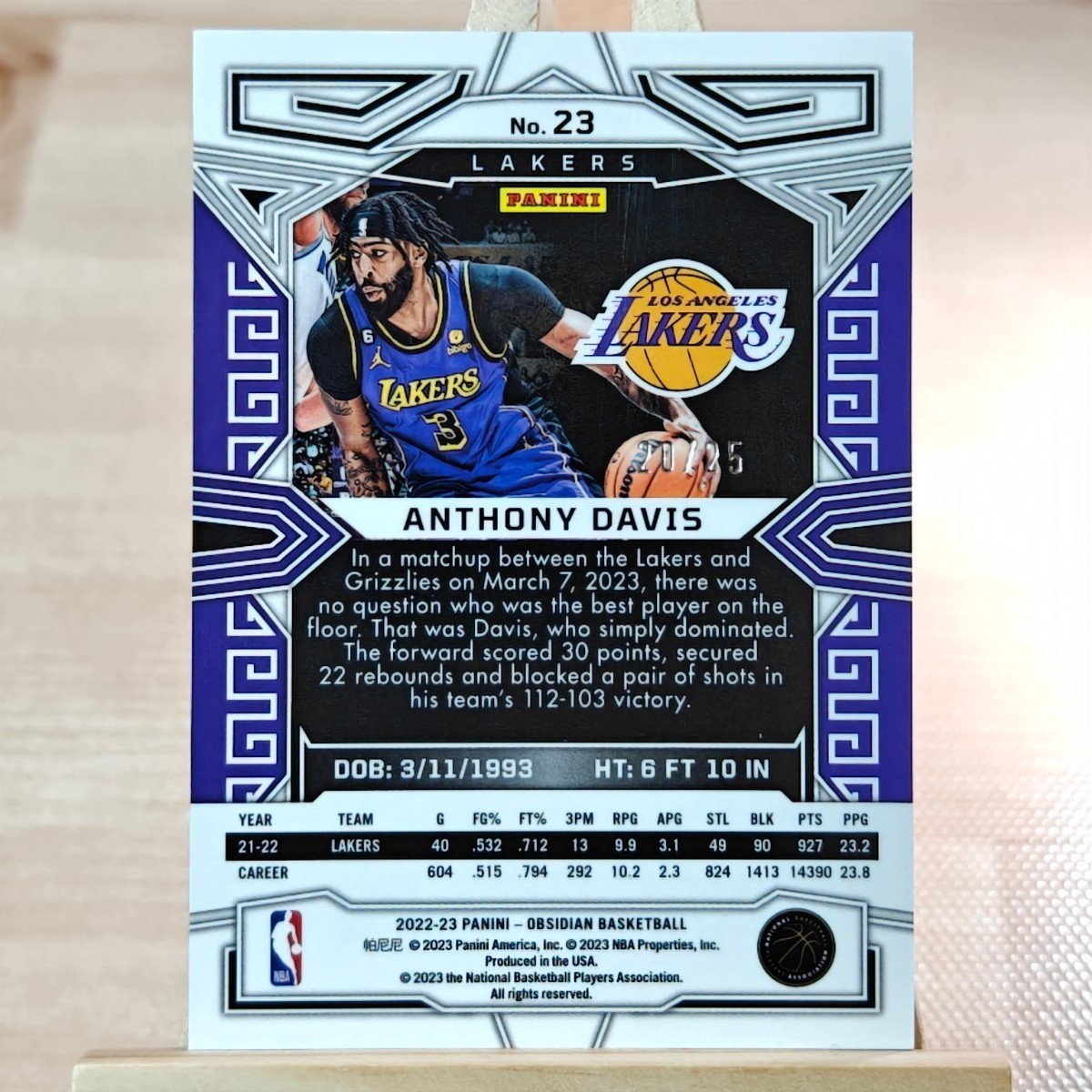 25枚限定 アンソニー・デイビス 2022-23 Panini Obsidian 20/25 Anthony Davis ロサンゼルス・レイカーズ_画像2