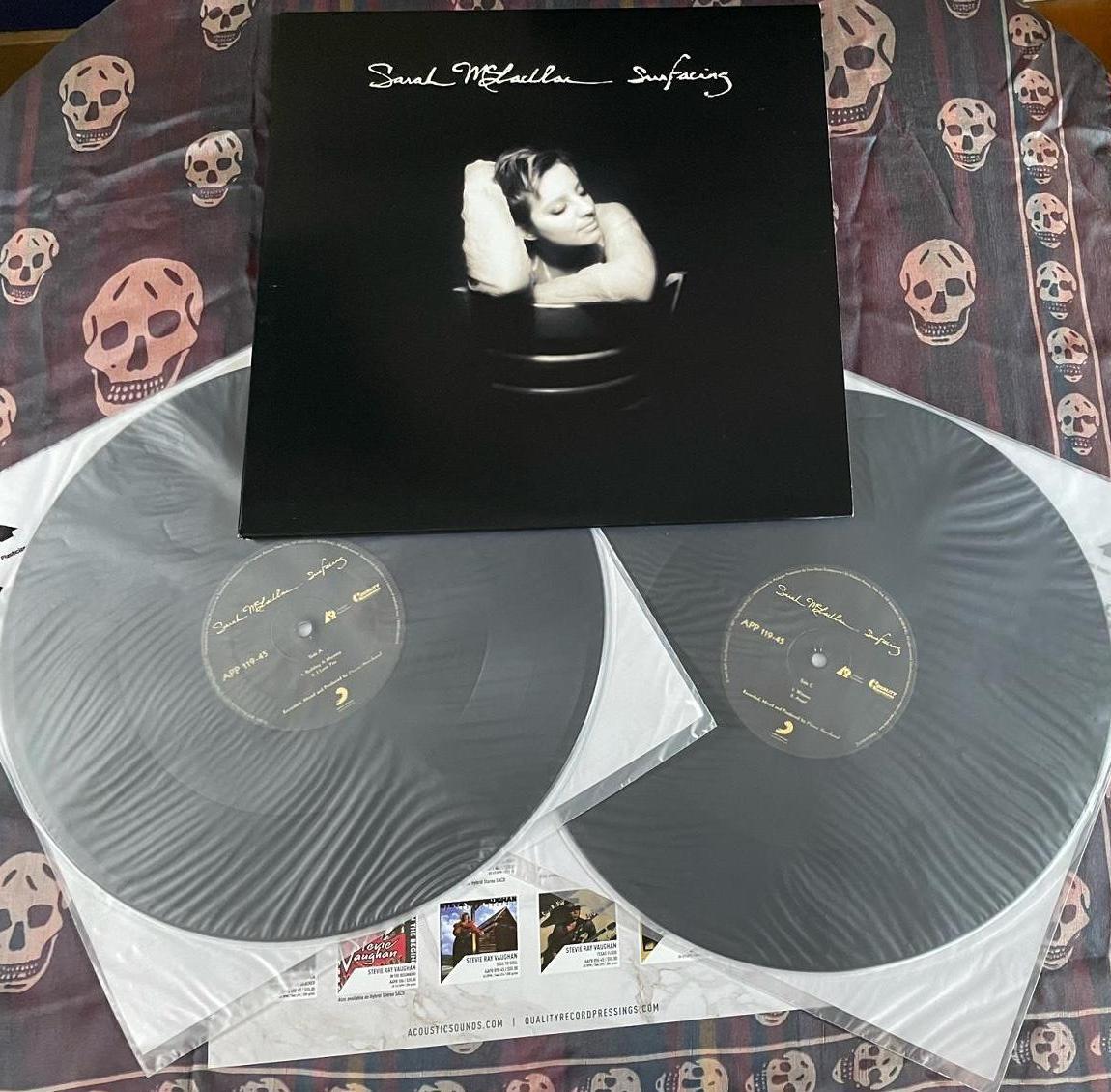 ! beautiful goods!Sarah McLachlan - Surfacing/ reproduction 1 times / sound stone chip none / height sound quality record /45 rotation /200g weight record /Analogue Productions/ Sara * MacLachlan 