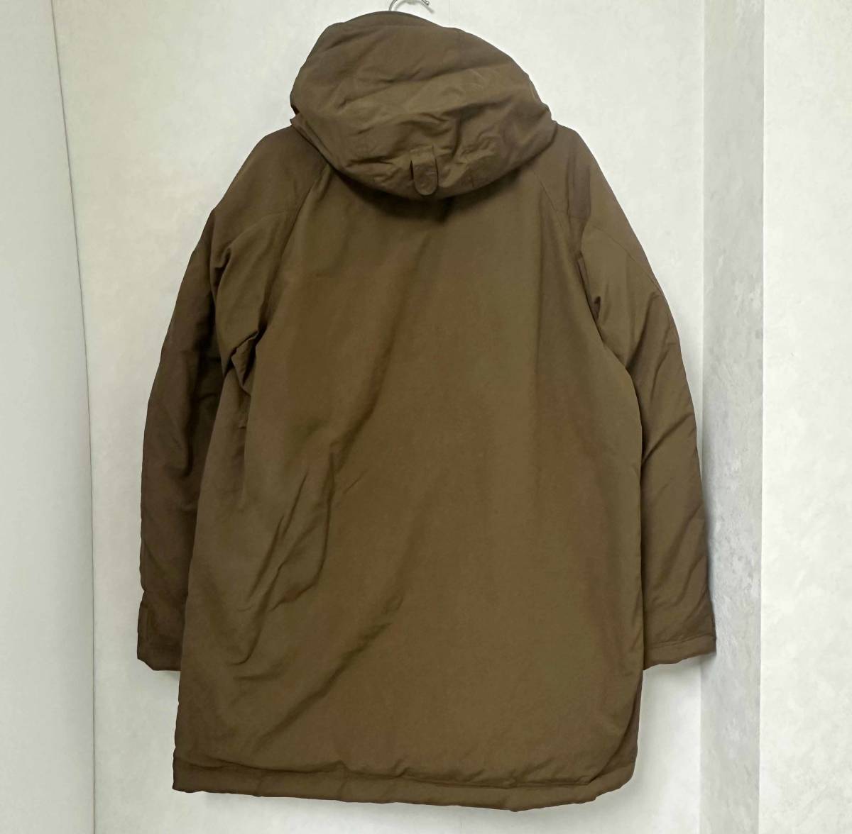 美品 Lサイズ モンベル ハスキーコート メンズ カーキ ブラウン 美品 Lサイズ モンベル ハスキーコート メンズ カーキ ブラウン