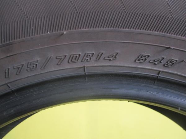 ヤリス ヴィッツ フィット 中古サマータイヤ 1本 175/70R14 グッドイヤー エフィシエントグリップ EG01 2020年製 パンク補修用に_画像4