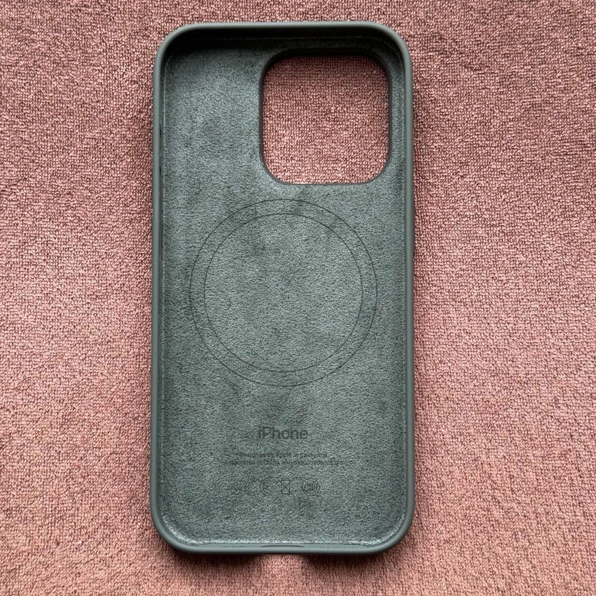 Apple iPhone 15 Pro シリコーンケース サイプレス MagSafe対応 Apple iPhone 15 Pro シリコーンケース サイプレス MagSafe対応
