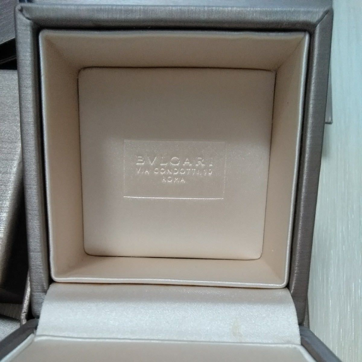 【空箱】BVLGARI ブルガリ リングケース 指輪ケース 箱 リボン 紙袋 美品の画像7