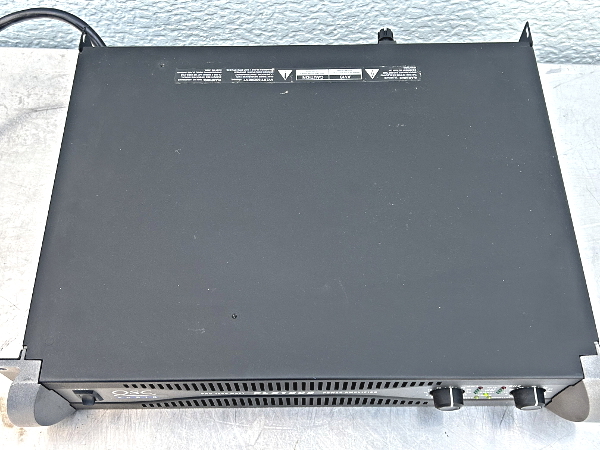 QSC PLX1202 パワーアンプ ステレオ 2ch USA製_画像2