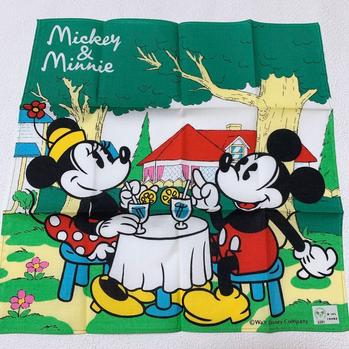 新品】ミッキー&ミニー ハンカチ Disneyディズニー レトロ 新品】ミッキー&ミニー ハンカチ Disneyディズニー レトロ