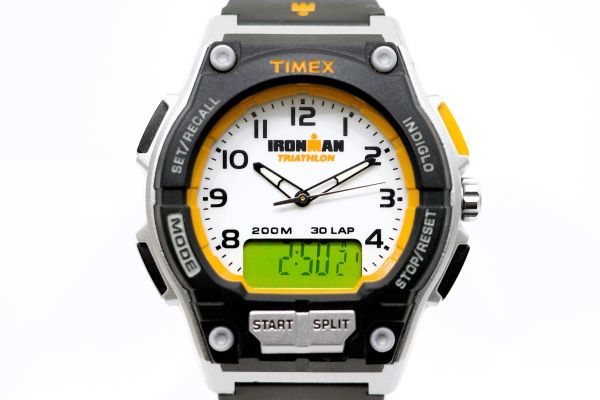 36　TIMEX IRONMAN TRIATHLON 200M 30LAP QZ　　M939PH 5K200　　美品 タイメックス アイアンマン アナデジ クォーツ メンズ 腕時計 箱_画像2