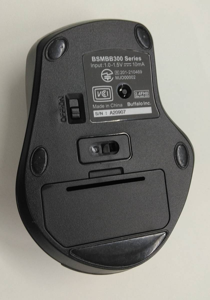 BUFFALO バッファロー ワイヤレスマウス BSMBB300BK ブラック 無線 Bluetooth5.0 DPI切替 省電力 5ボタン 匿名配送_画像2