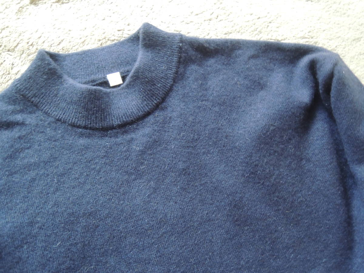 濃紺カシミア１００％　ハイネック長袖セーター　サイドスリット　Ｌサイズ_画像2