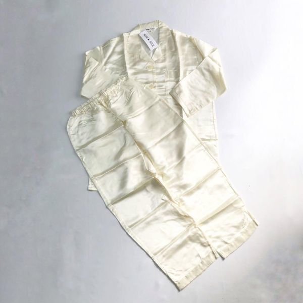 未使用◆神戸シルク　シルクパジャマセットアップ　パンツ　ズボン　ベージュ　M_画像1