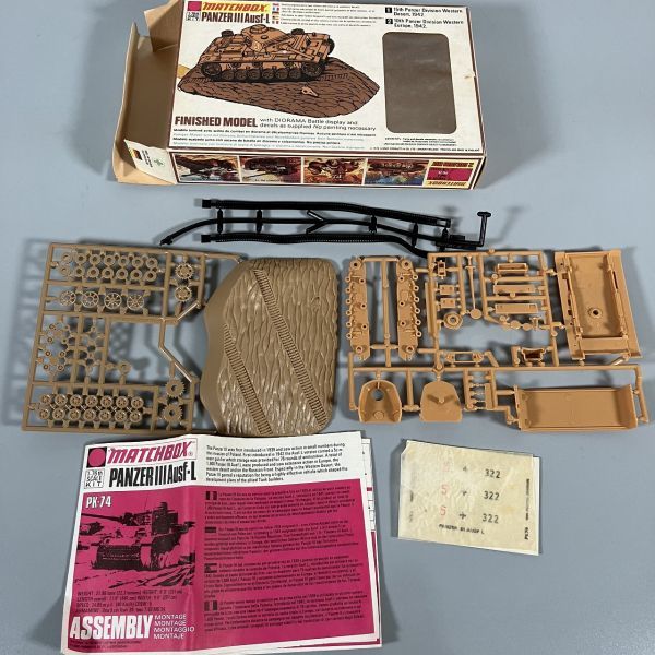 Z3-918　MATCHBOX マッチボックス PANZERⅢ Ausf-L Ⅲ号戦車 1/76 プラモデル 中古品 長期保管品 未組立_画像2