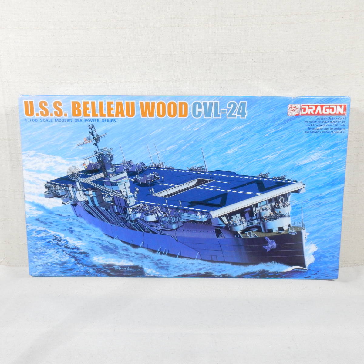 (18160) U.S.S. BELLEAU WOOD CVL-24 アメリカ海軍航空母艦 ベロー・ウッド DRAGON 1:700 モダンシーパワーシリーズ 7058 内袋未開封_画像5