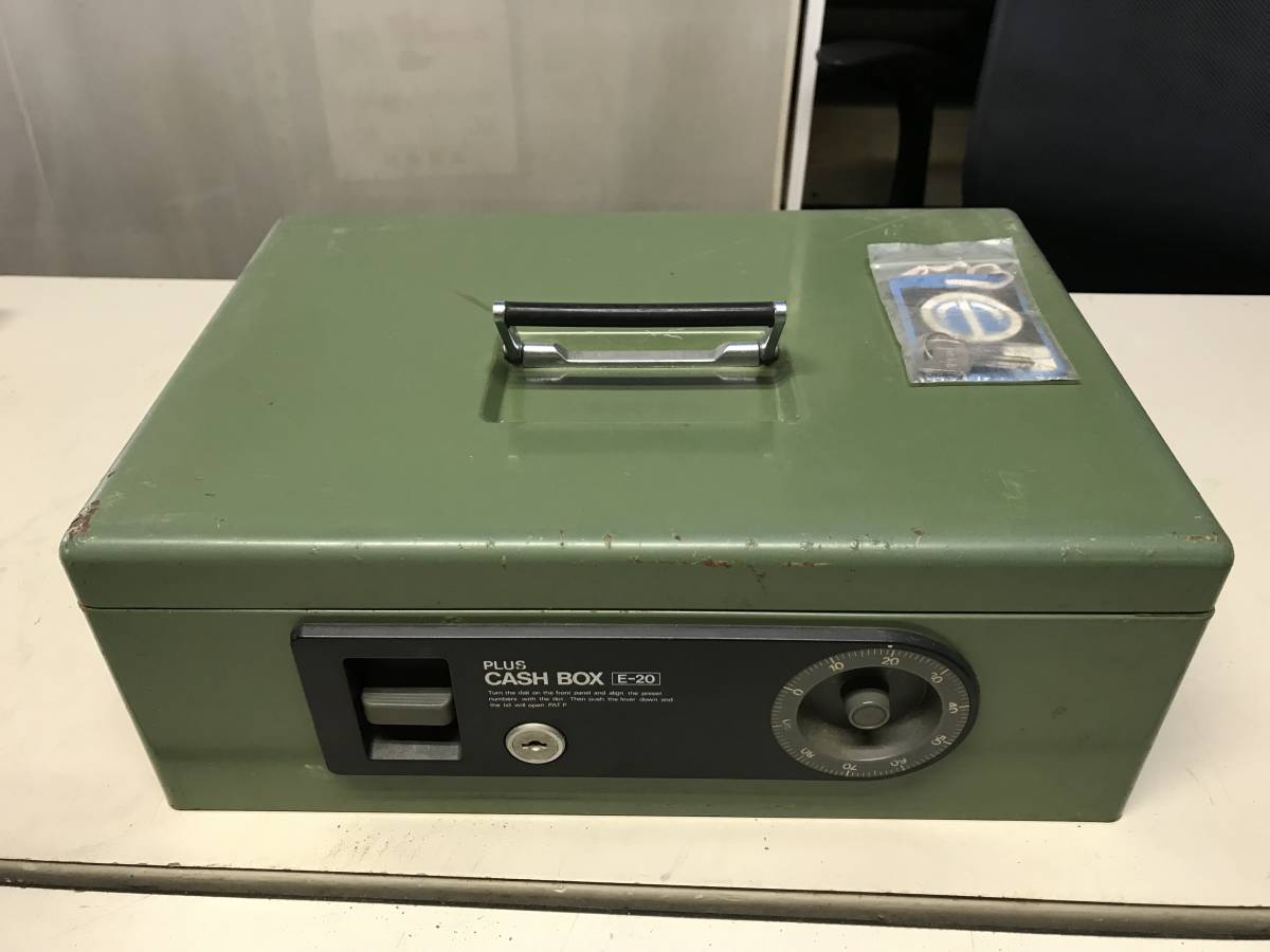 YIU-290 hand . safe cashbox key attaching green E-20 green approximately 13×35×24.5. secondhand goods Miyazaki MMEya/80