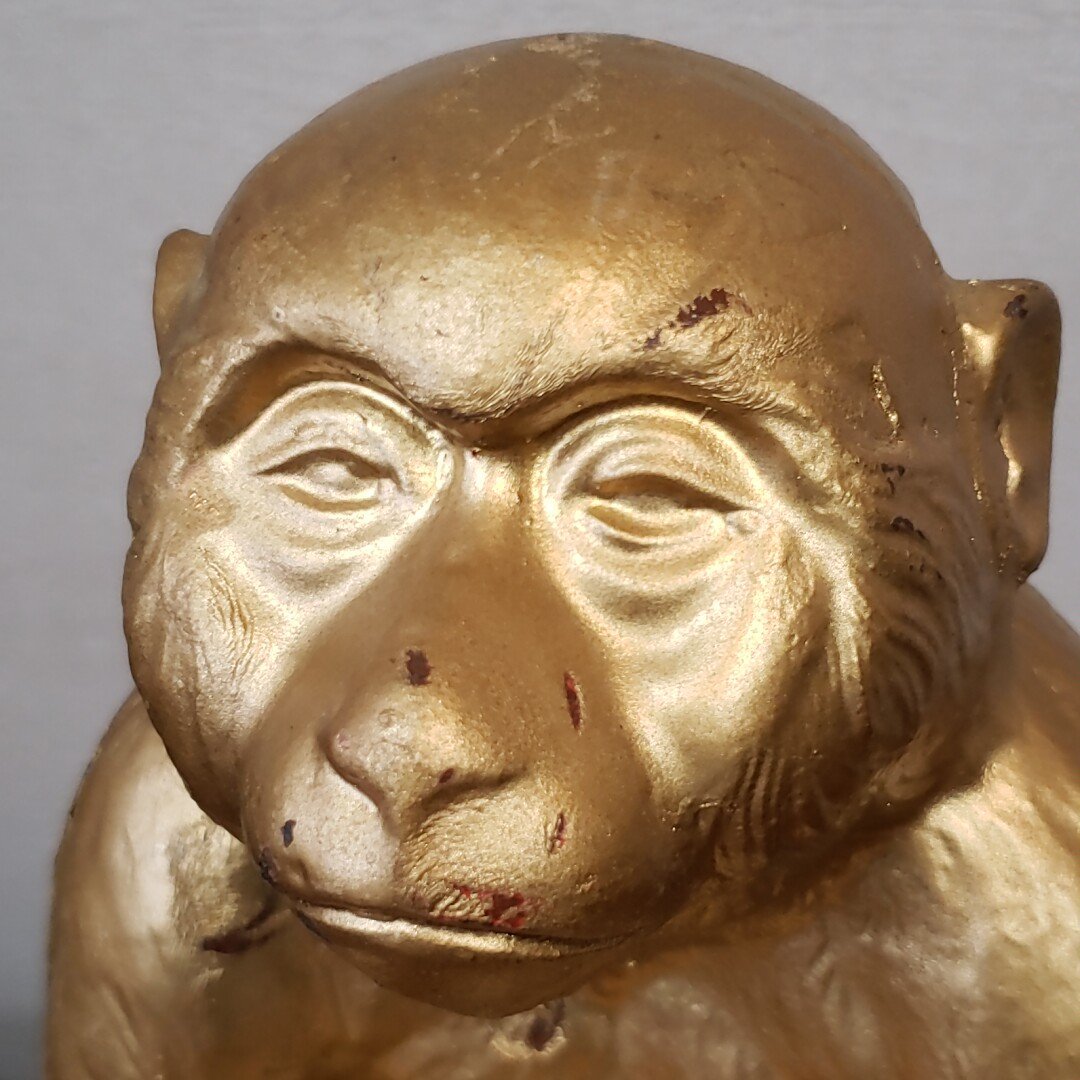 【全品送料無料】 猿 箱なし 金色塗装 鉄製 金属工芸 桃持猿 渡辺環水 環水 置物 その他