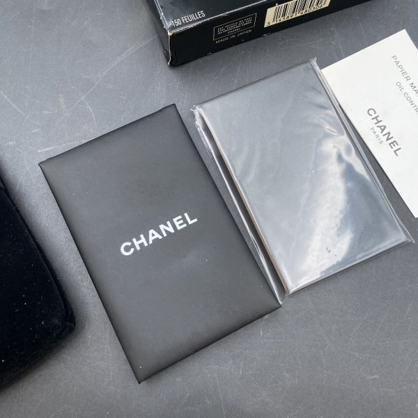 G0117I89 未使用保管品 CHANEL シャネル オイルコントロールティッシュ あぶらとり紙 化粧直し ミラー 鏡 付属_画像3