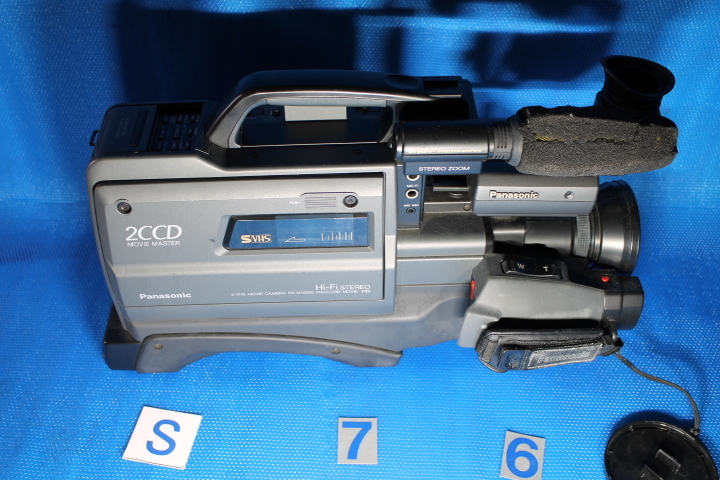 S-411 Panasonic Panasonic S-VHS video camera NV-M10000 2CCD S-411 Panasonic Panasonic S-VHS video camera NV-M10000 2CCD
