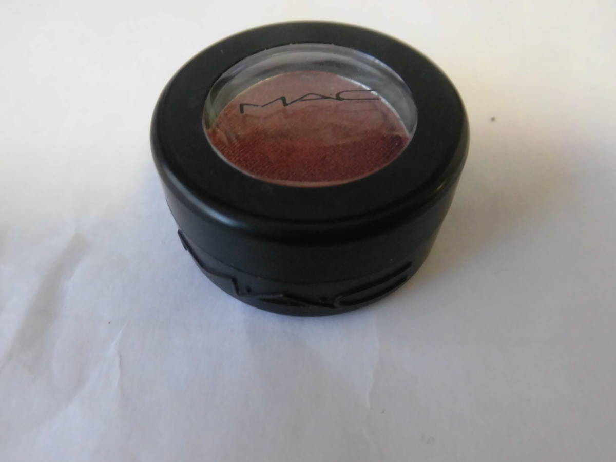 MAC CRAN-BERRY eyeshadow 1.5g 1 times use . free shipping 