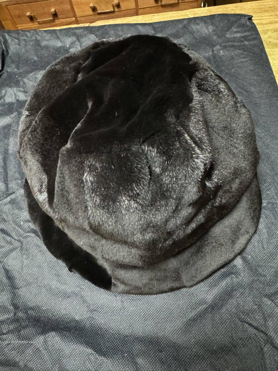 サガミンク帽子 ブラック 最高級毛皮使用、数百万円のサガミンクミンクコートとお揃い帽子でした。本物の毛皮の帽子をお探しの方、どうぞ。