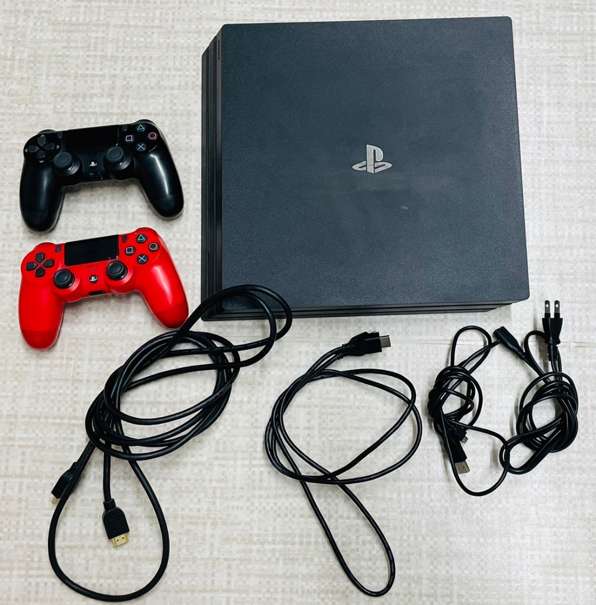 中古品　動作確認済み　PlayStation4　PS4　ブラック　CUH-7200B　コントローラー2点　コード　まとめ売り　ソニー　プレステ　3742_画像1