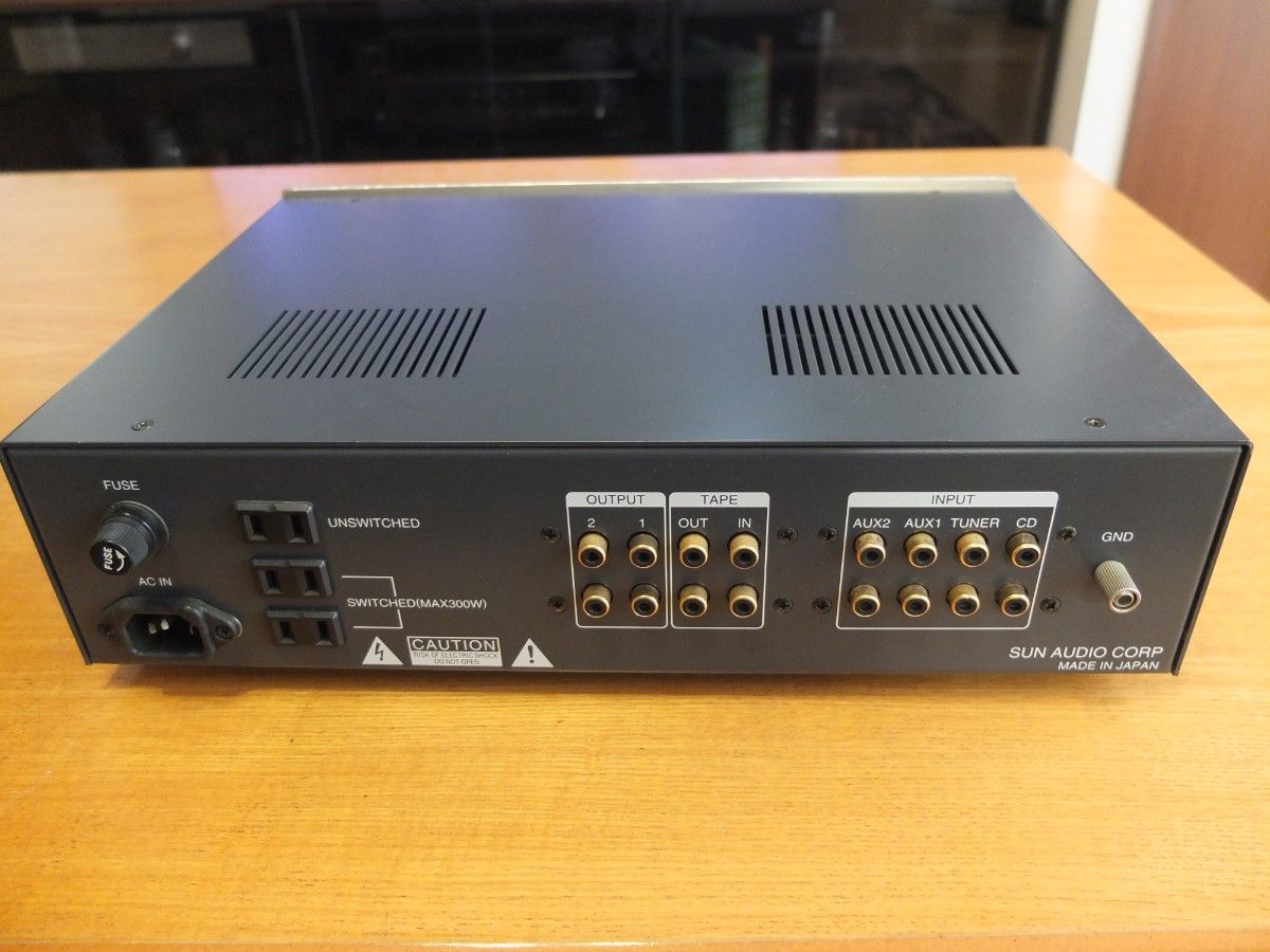 サンオーディオ 真空管プリアンプ SUN AUDIO SVC-200 高級部品 サンオーディオ 真空管プリアンプ SUN AUDIO SVC-200 高級部品