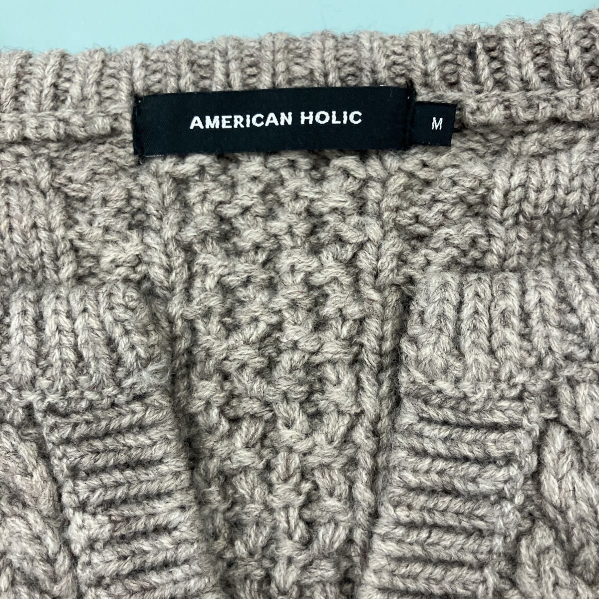 American Holic ローゲージキーネックケーブルニットプルオーバー