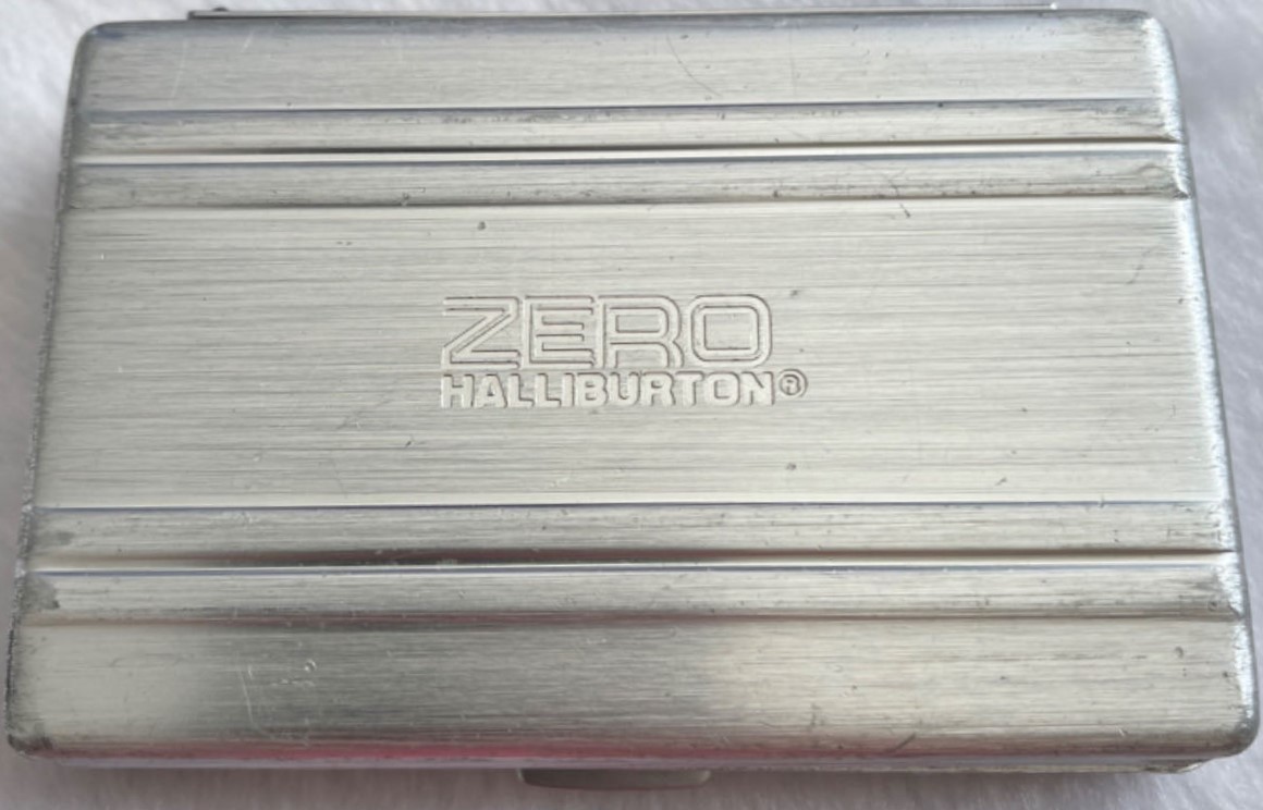 ゼロハリバートン　ZERO HALLIBURTON　アタッシュケース型シガーケース　木箱付き_画像2