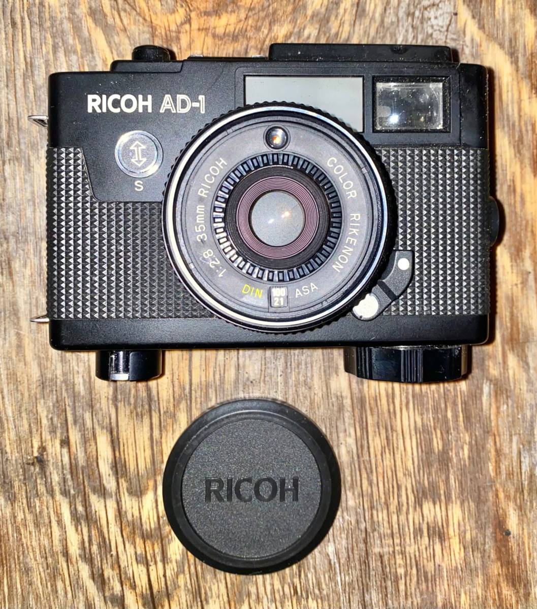 【No.409】RICOH リコー AD-1 黒 ブラック コンパクト フィルム カメラ 取説箱付き 現状品_画像2