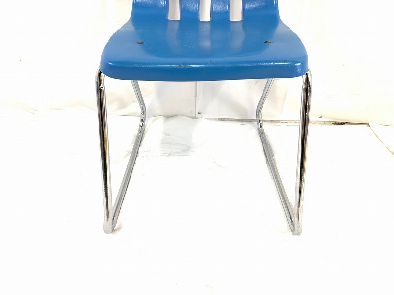 【米軍放出品】VIRCO スタッキングチェア 椅子 イス 1脚 ミッドセンチュリーモダン ブルー (200) ☆AA30NK-W#24_画像3