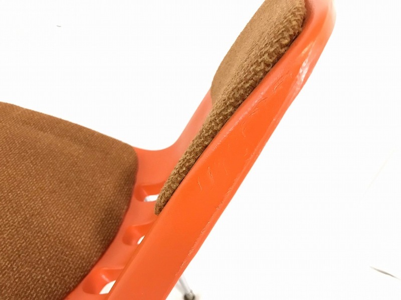 【米軍放出品】VIRCO スタッキングチェア 椅子 イス 1脚 ミッドセンチュリーモダン オレンジ (200) ☆MA29ZK-W#24_画像6