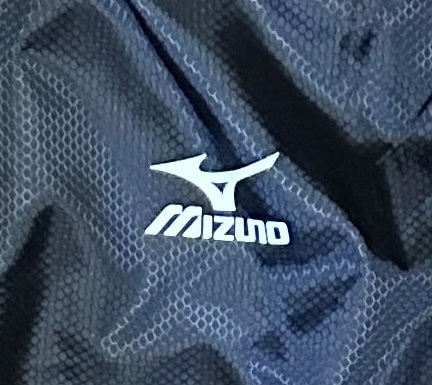 非売品 新品未使用 箱根駅伝 MIZUNO ベンチコート(Fサイズ) 黒（送料無料）_画像3