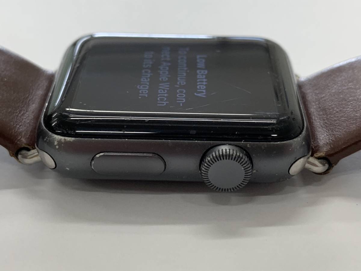 【D148】Apple Watch Series3 WR-50M アップルウォッチ 腕時計 42MM ブラック グレー 動作未確認 ジャンク品♪_画像2