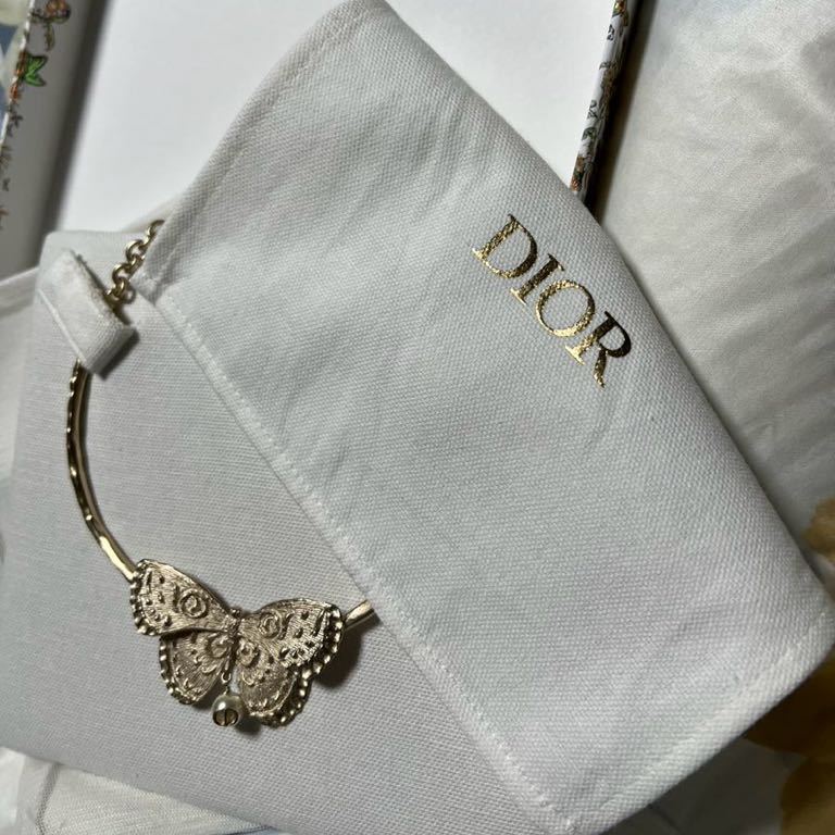 Dior Metamorphose butterfly metamorphose necklace 