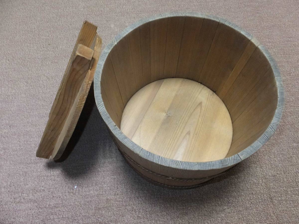  деревянный контейнер для риса .. из дерева Showa Retro 32cm