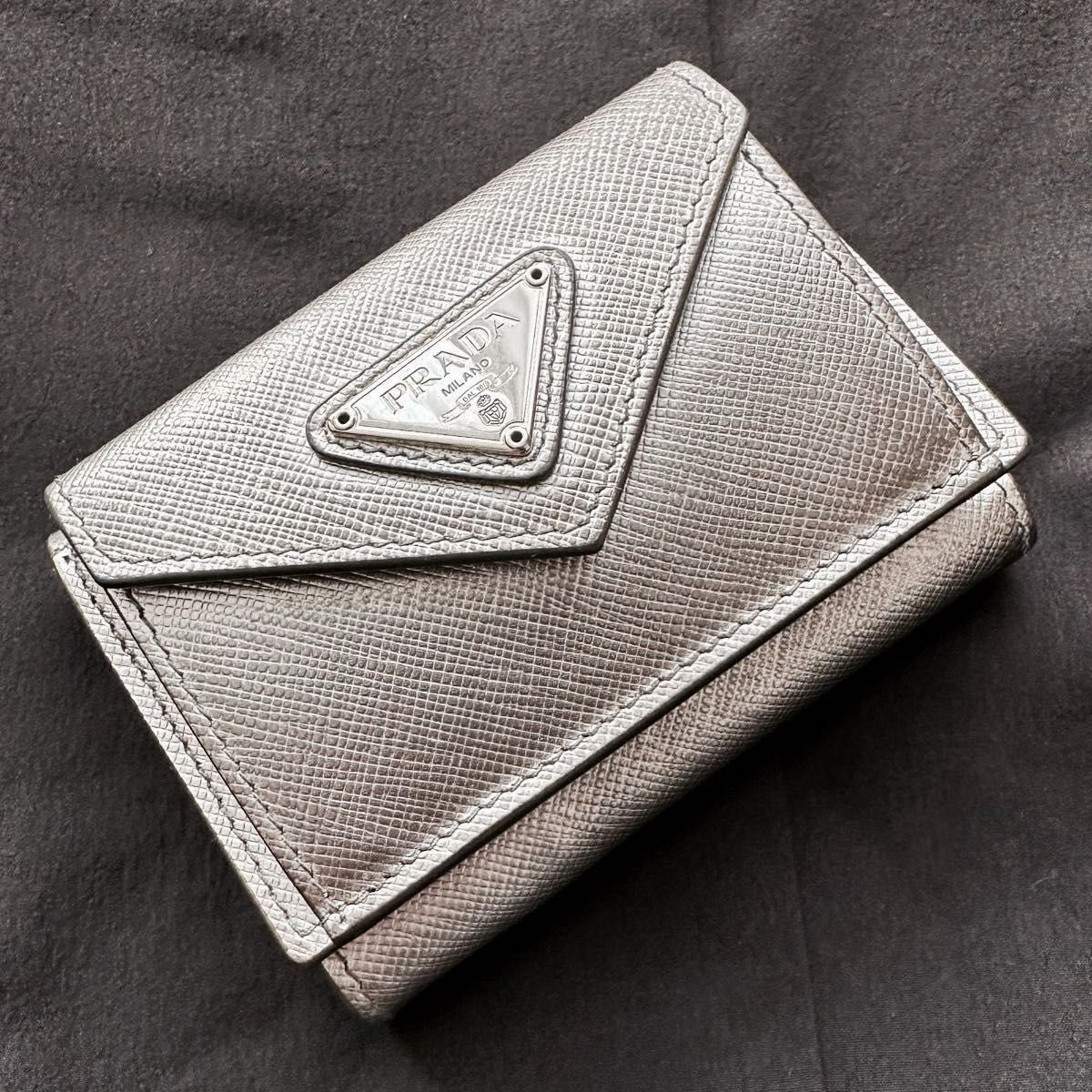 PRADA プラダ 財布 三つ折り サフィアーノ ミニ財布 コンパクト PRADA プラダ 財布 三つ折り サフィアーノ ミニ財布 コンパクト