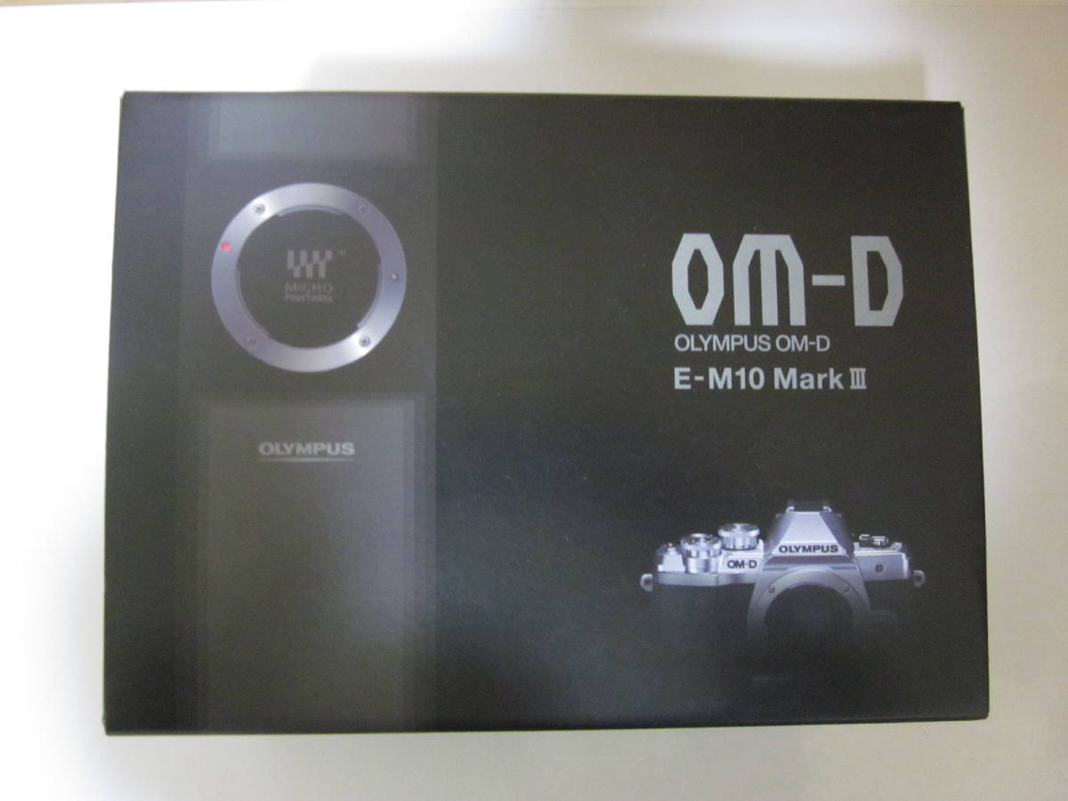 【中古品・稼働品】 オリンパス OLYMPUS OM-D E-M10 Mark III　+ ６４GBメモリー２枚付き_画像1