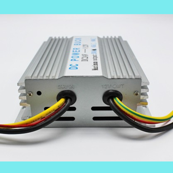 1円～ DC-DC コンバーター 電圧変換器 DC24V→DC12V 30A（360W）冷却ファン付 DCDC デコデコ コンバーター トラック用降圧器_画像2