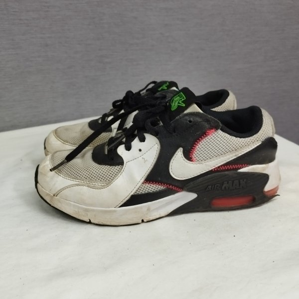 A427 NIKE ナイキ AIR MAX エアマックス スニーカー CD6894-106 エクシー ブラック ホワイト レッド ジュニア サイズ 23 スウッシュ ロゴ_画像3