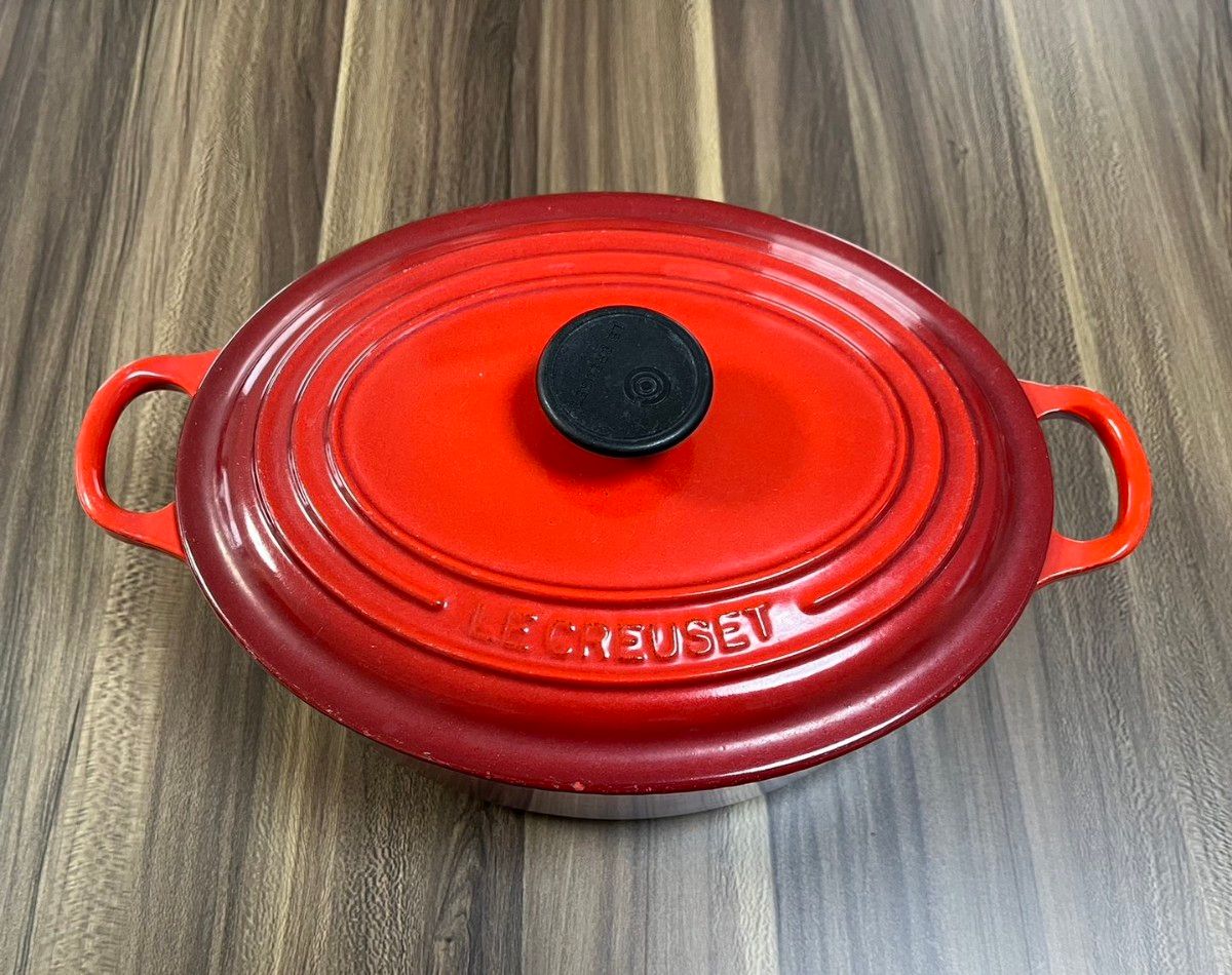 【used】Le Creuset ルクルーゼ 両手鍋 23㎝ ココット オーバル チェリーレッド