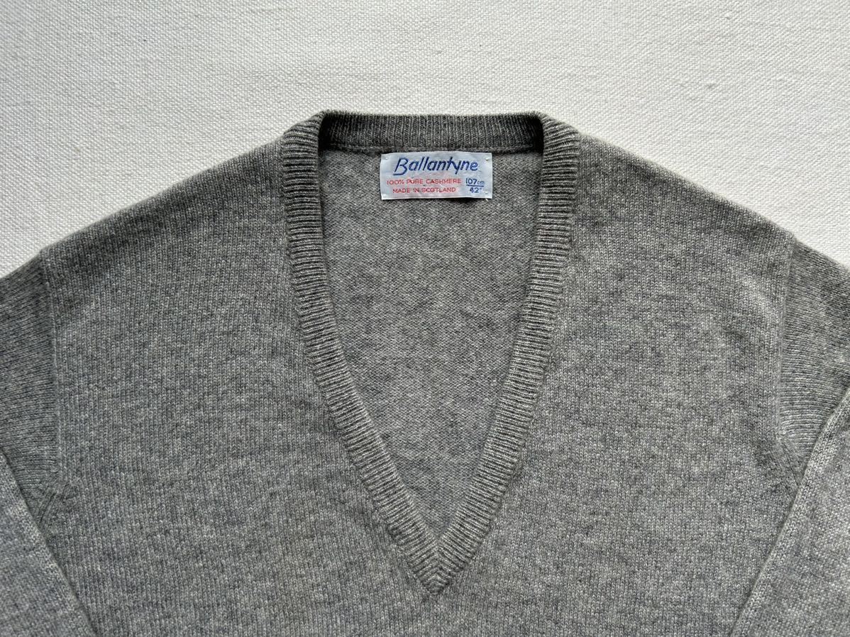 70s 80s Ballantyne Cashmere V-neck Sweater バランタイン 70s 80s Ballantyne Cashmere V-neck Sweater バランタイン