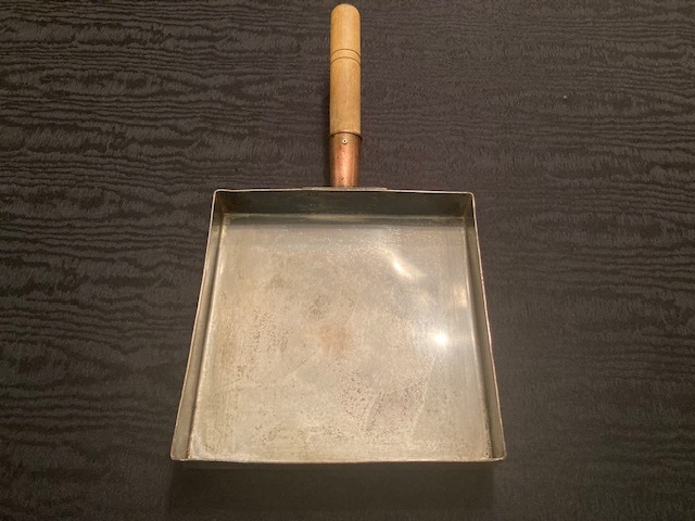 【使用品】プロ仕様　丸新銅器製　銅製 厚焼き玉子焼き器　２４cm型　送料全国一律580円♪（沖縄・離島・北海道を除く）_画像2