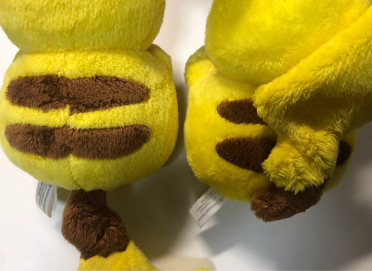 ポケモンセンターオリジナル ピカチュウ 抱きつきぬいぐるみ 2体 ポケモンセンターオリジナル ピカチュウ 抱きつきぬいぐるみ 2体