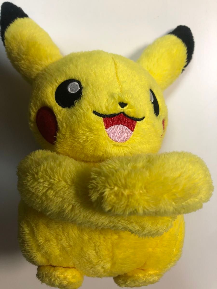 ポケモンセンターオリジナル ピカチュウ 抱きつきぬいぐるみ 2体 ポケモンセンターオリジナル ピカチュウ 抱きつきぬいぐるみ 2体