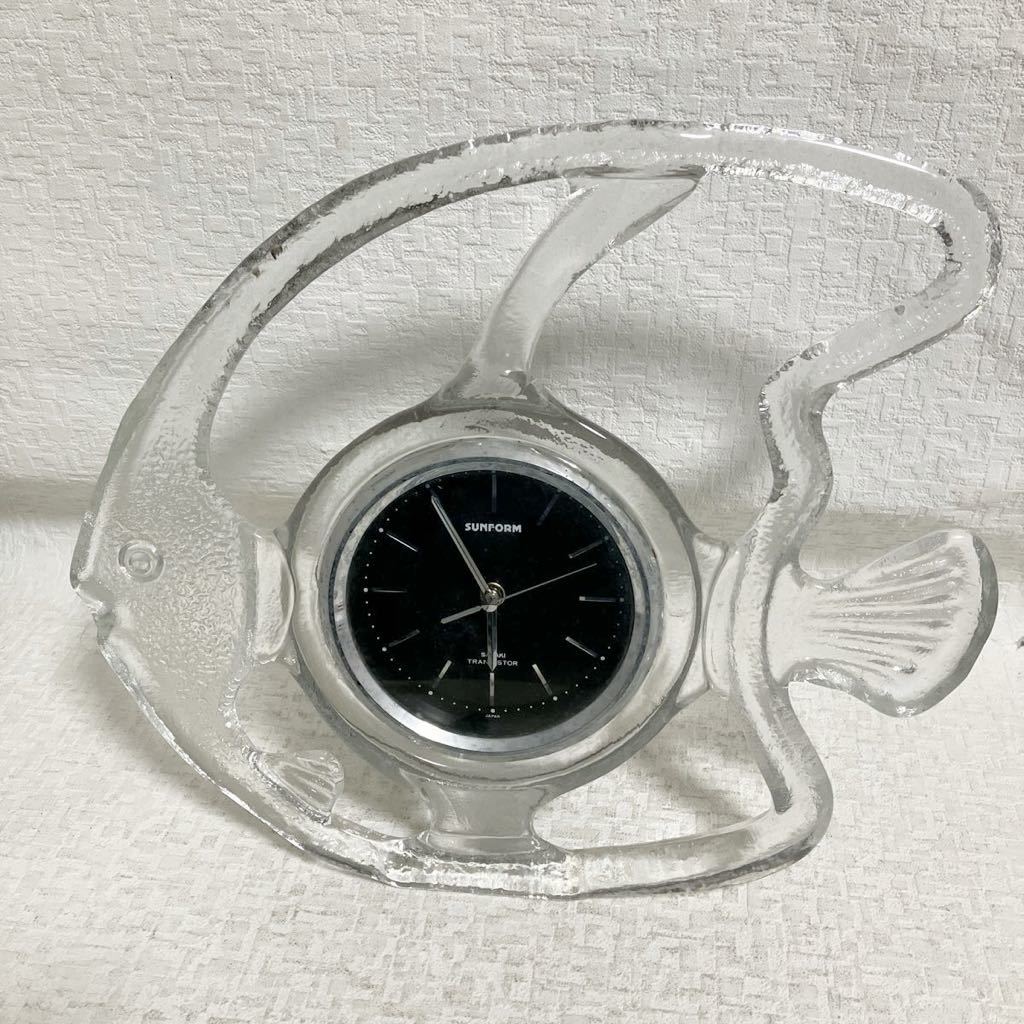 e171-100 置時計 SUNFORM ガラス製 SASAKI TRANSISTOR 魚 ガラス 置き時計 動作未確認 熱帯魚 汚れサビ有り_画像1