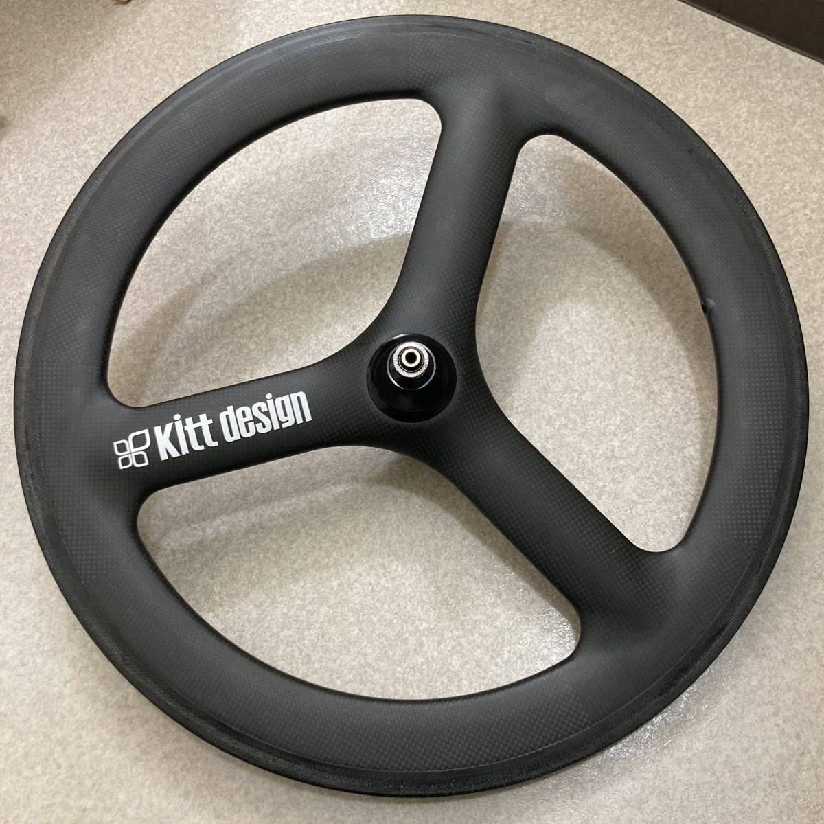 ターン TERN KITT DESIGN CARBON TRI-SPOKE WHEEL ホイール ターン TERN KITT DESIGN CARBON TRI-SPOKE WHEEL ホイール