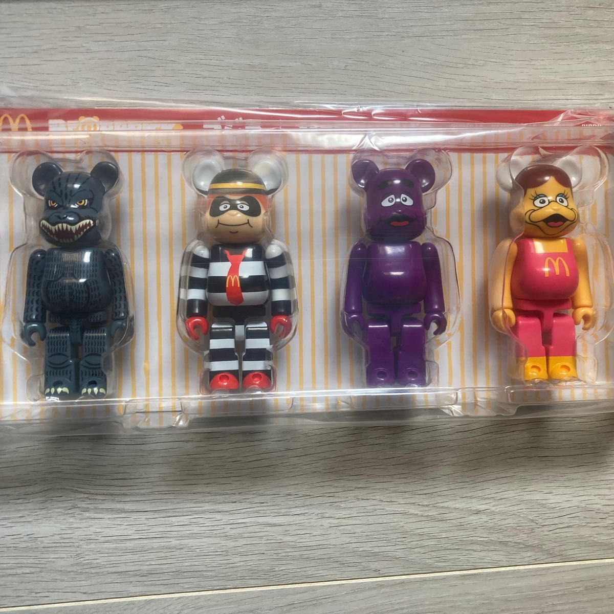 新品未開封 ゴジラ VS マクドナルド　BE@RBRICK ベアブリック　４体セット 