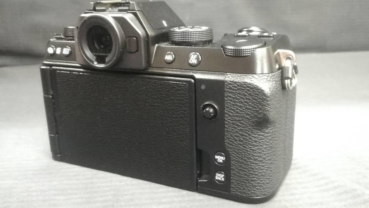 【美品♪】FUJIFILM 富士フィルム X-S10 ボディ 2610万画素 ミラーレス 一眼 カメラ/動作品_画像4