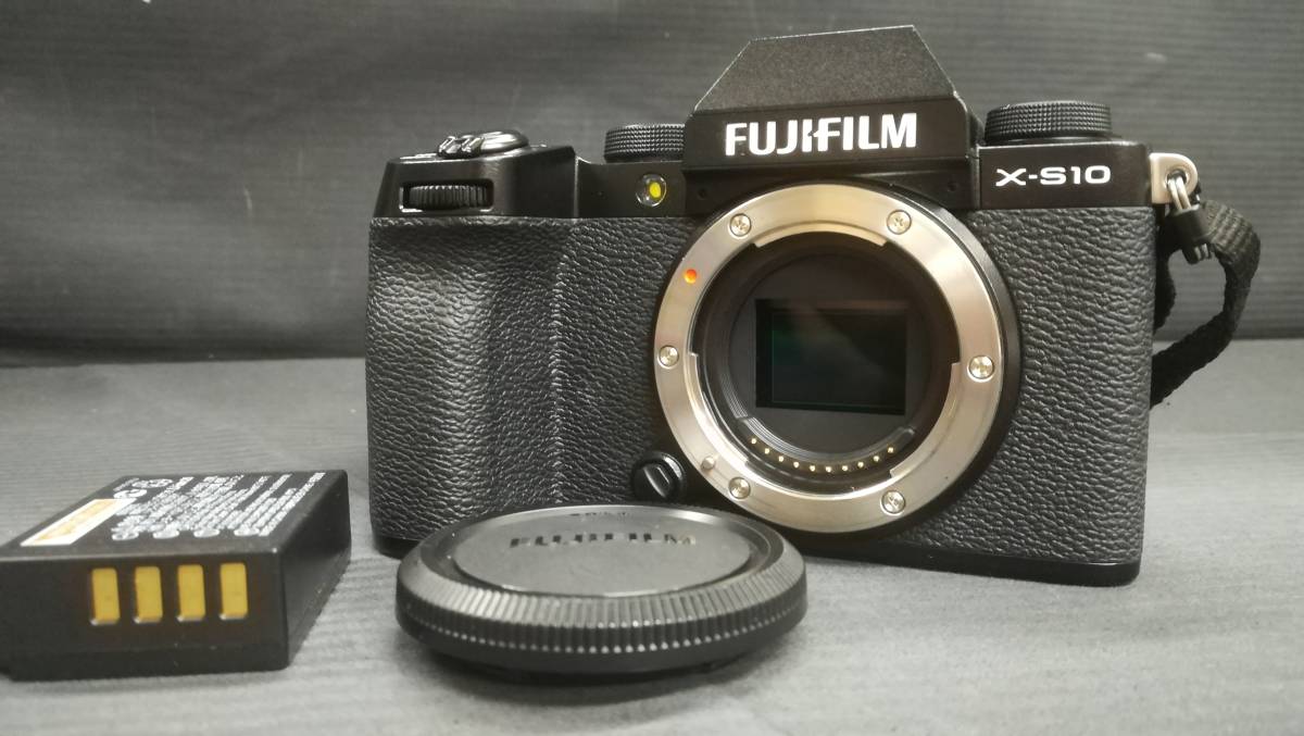 【美品♪】FUJIFILM 富士フィルム X-S10 ボディ 2610万画素 ミラーレス 一眼 カメラ/動作品_画像1
