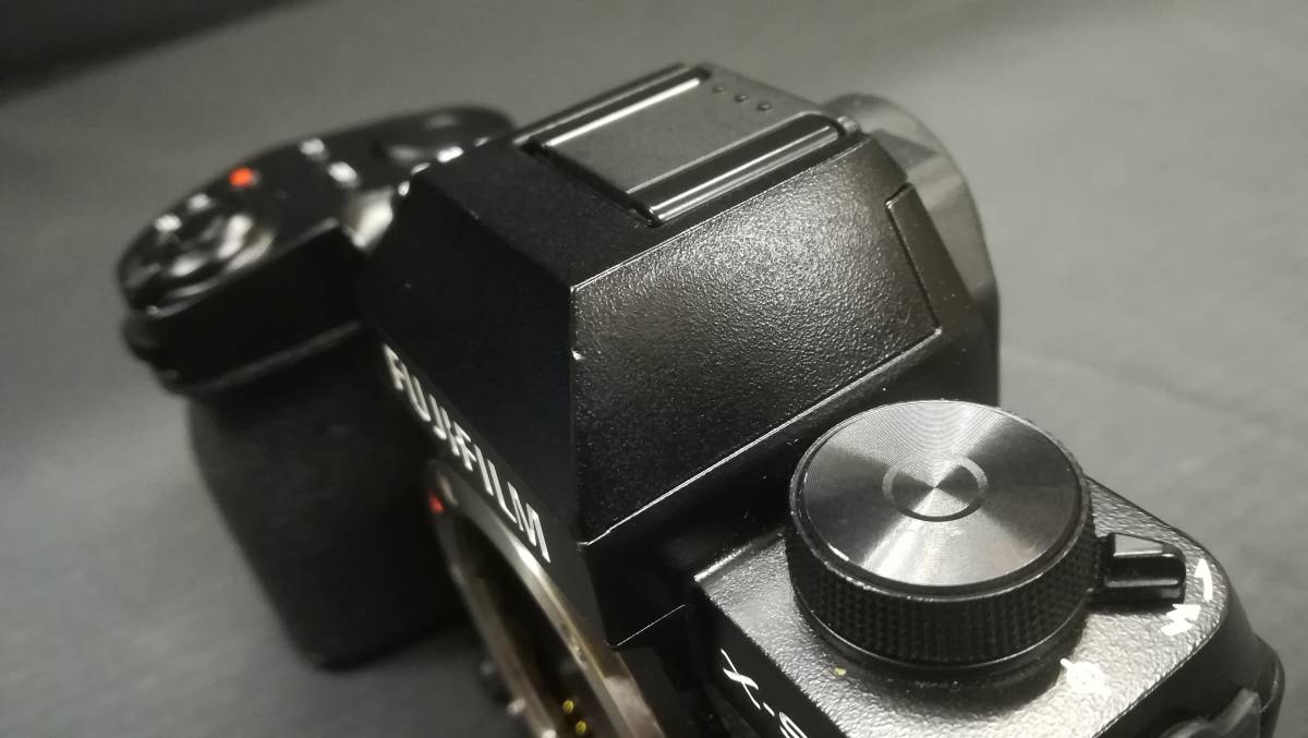 【美品♪】FUJIFILM 富士フィルム X-S10 ボディ 2610万画素 ミラーレス 一眼 カメラ/動作品_画像4