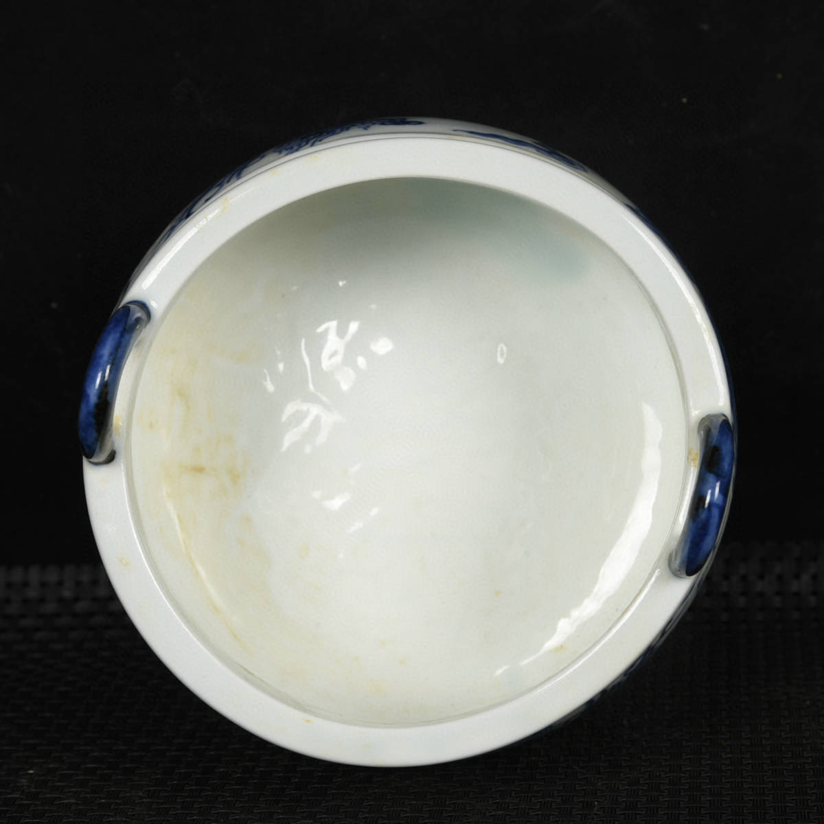明・宣德年製款・古陶瓷品・青花・海水云龍紋・三足雙耳熏香炉 明・宣德年製款・古陶瓷品・青花・海水云龍紋・三足雙耳熏香炉