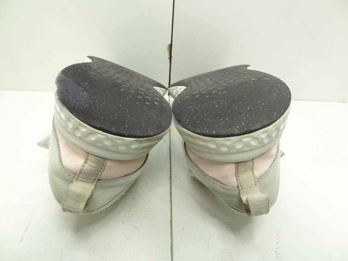 全国送料無料 ナイキ NIKE REVOLUTION 子供靴キッズ女の子 薄いグレーXピンク色ランニングメッシュスニーカーシューズ 20cm_画像7