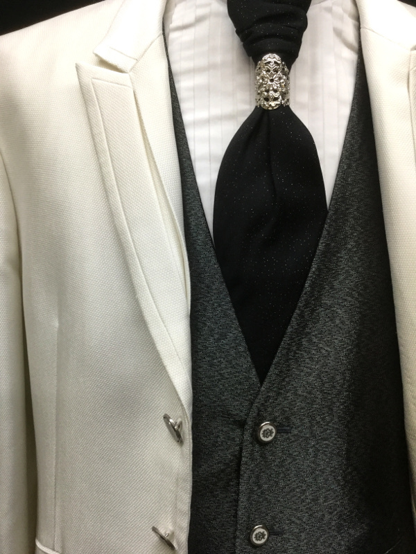 A-L size * white tuxedo glistening firmly considering . cloth * the best is black . silver. lame ground [ Thai less ]